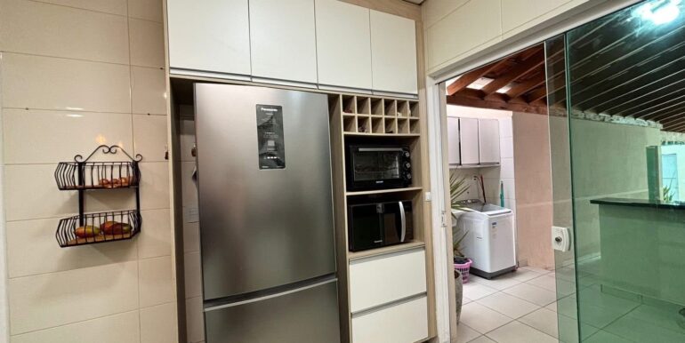 dd940d09-ed32-4dc1-b588-75f84d4b2e17